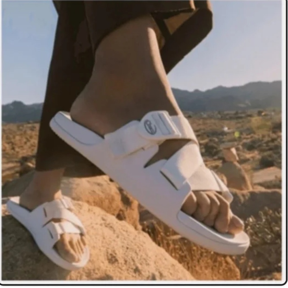 Chaco chillos slides